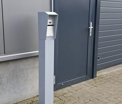Alarm SystemExpert.nl Alarm SystemExpert.nl Intercom column 130cm, 15x15cm Double layer powder coated