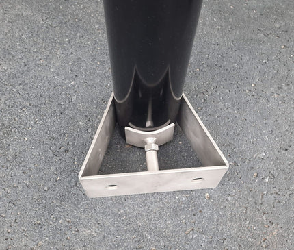 Alarm SystemExpert.nl Alarm SystemExpert.nl Camera mast 4 meters Ø 90mm with stainless steel wall brackets
