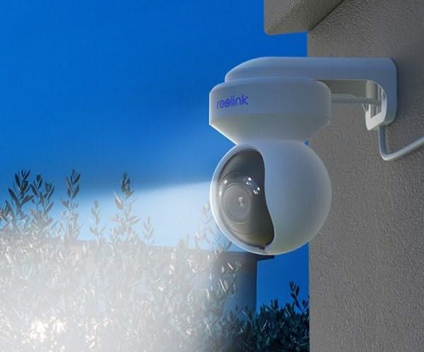 Reolink Reolink E540, 5MP PTZ Dual-Band WiFi camera with scare light